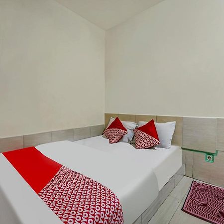 Oyo 90158 Hotel Lendosis Perintis Kemerdekaan Palembang Exteriér fotografie